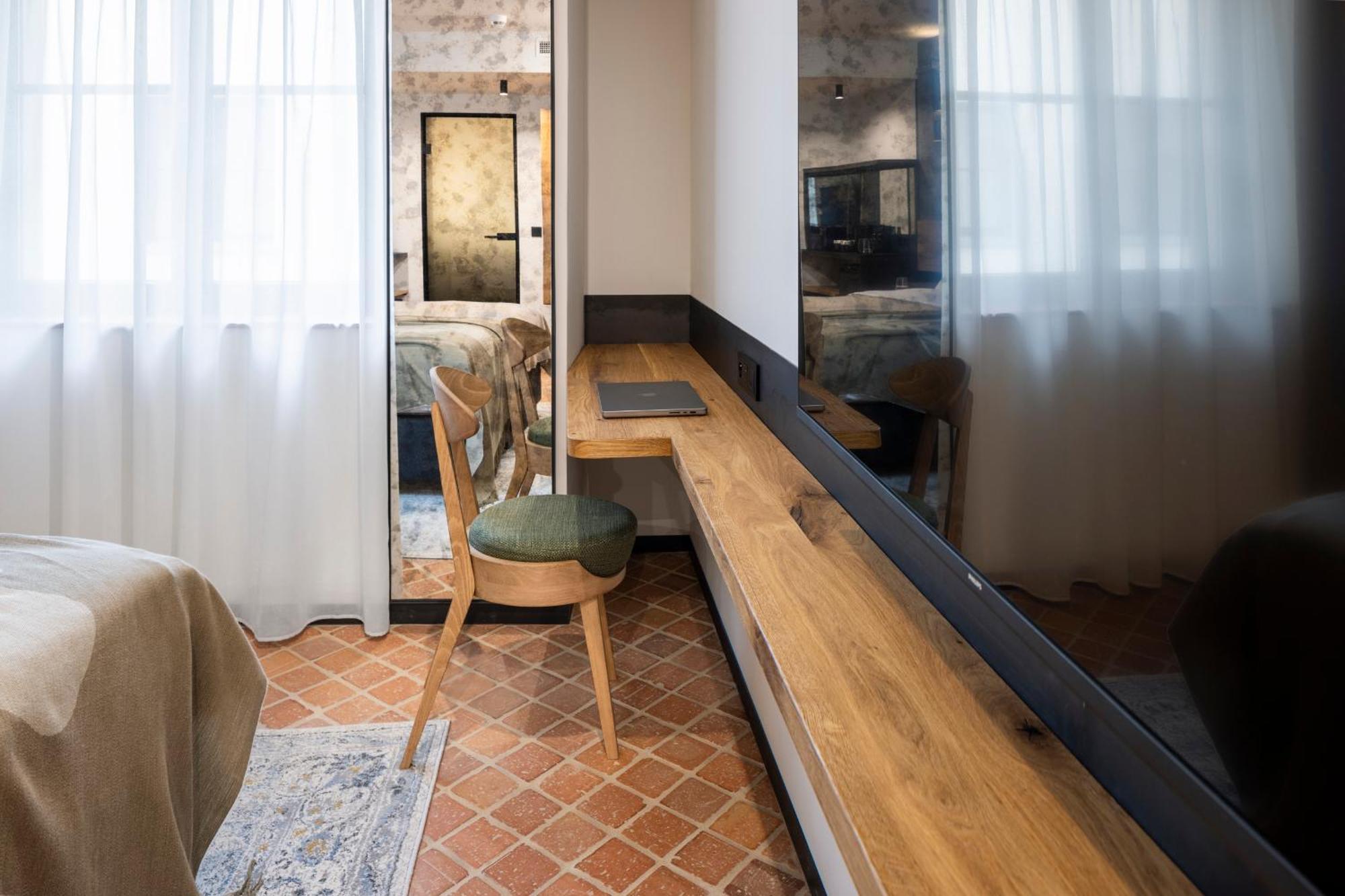 Nomadic Urban Premium Suites Krakkó Kültér fotó